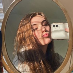 Meet your Posher, Abi